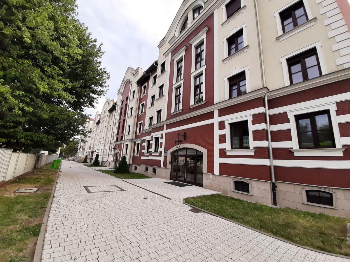 Apartamenty Lubin - Kamieniczka W Centrum Luaran gambar